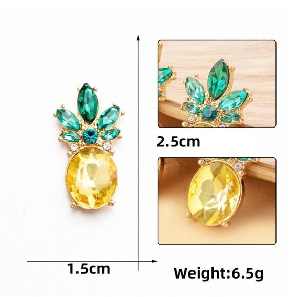 🍍 Betsey Johnson sparkling pineapple studs 🍍 - Picture 3 of 7